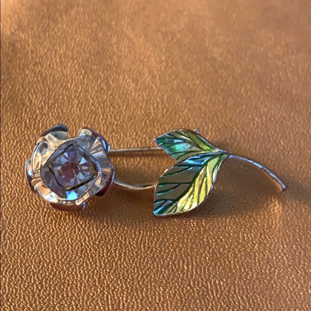 Vintage Avon Flower Pin